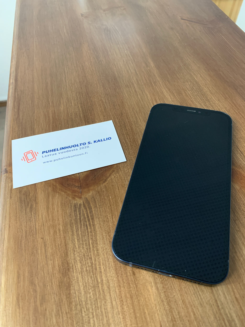 Apple iPhone 12, 128Gt, musta, kohtalainen