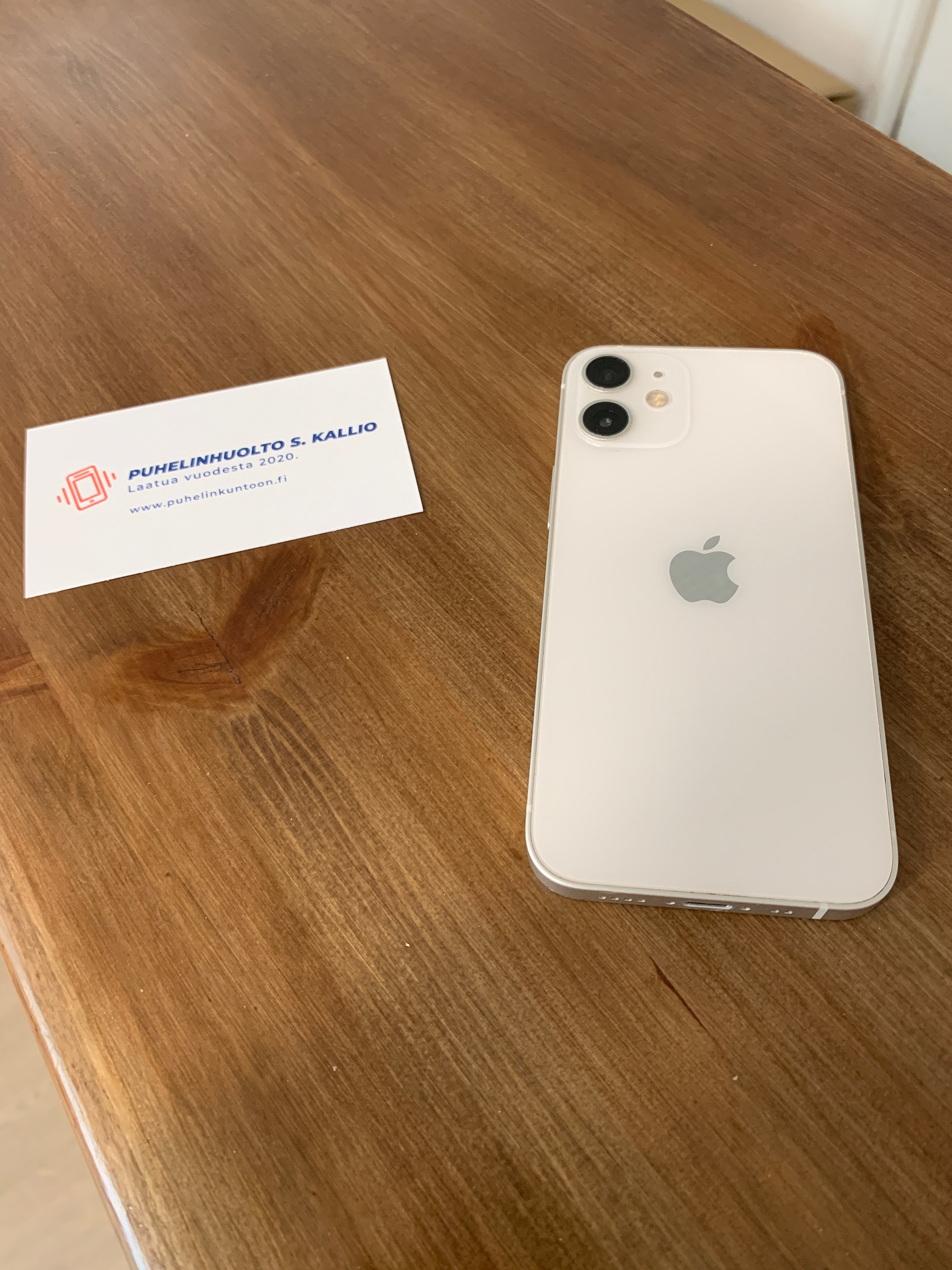 Apple iPhone 12 mini, 64Gt, valkoinen, hyvä