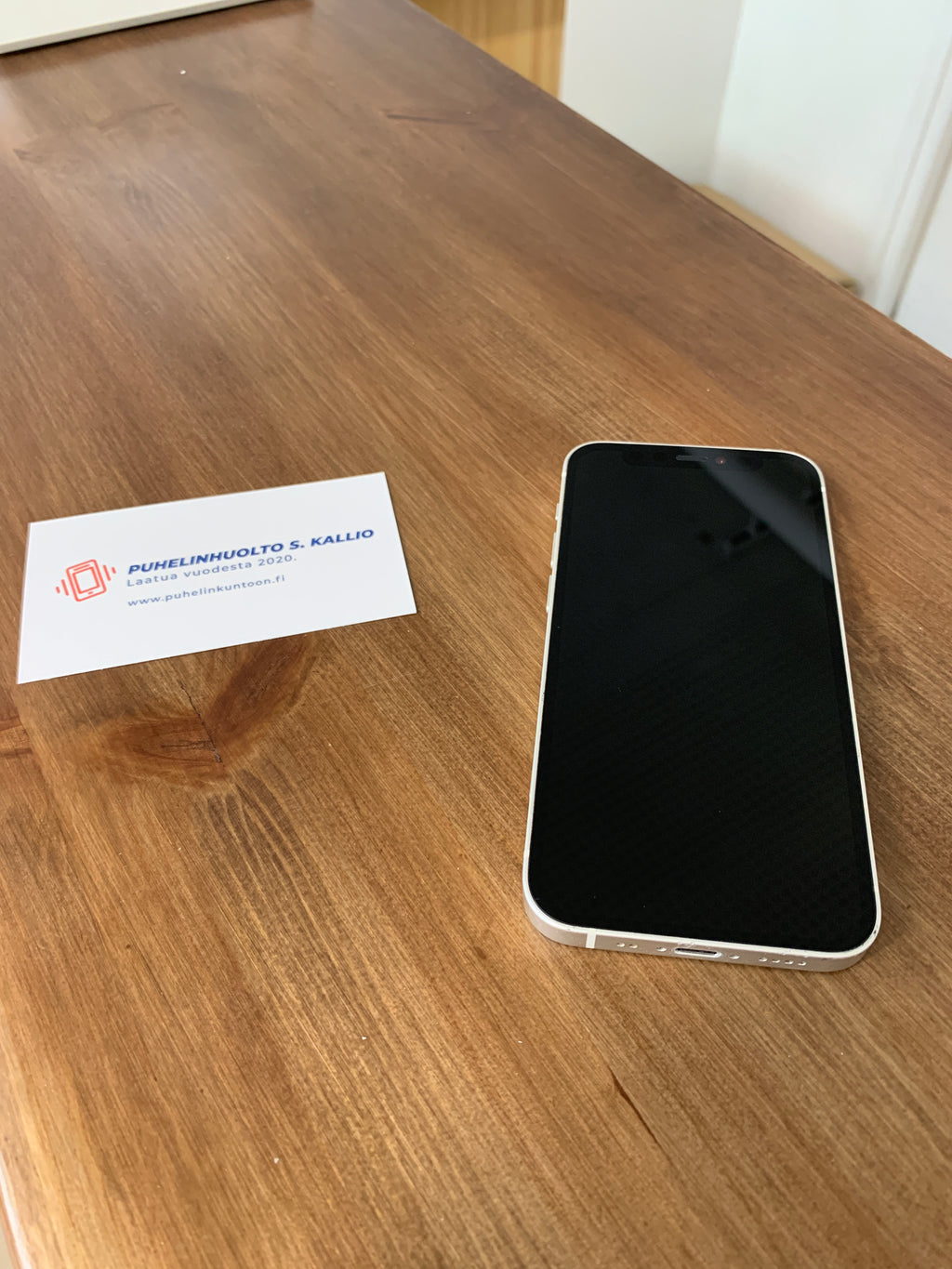 Apple iPhone 12 mini, 64Gt, valkoinen, hyvä