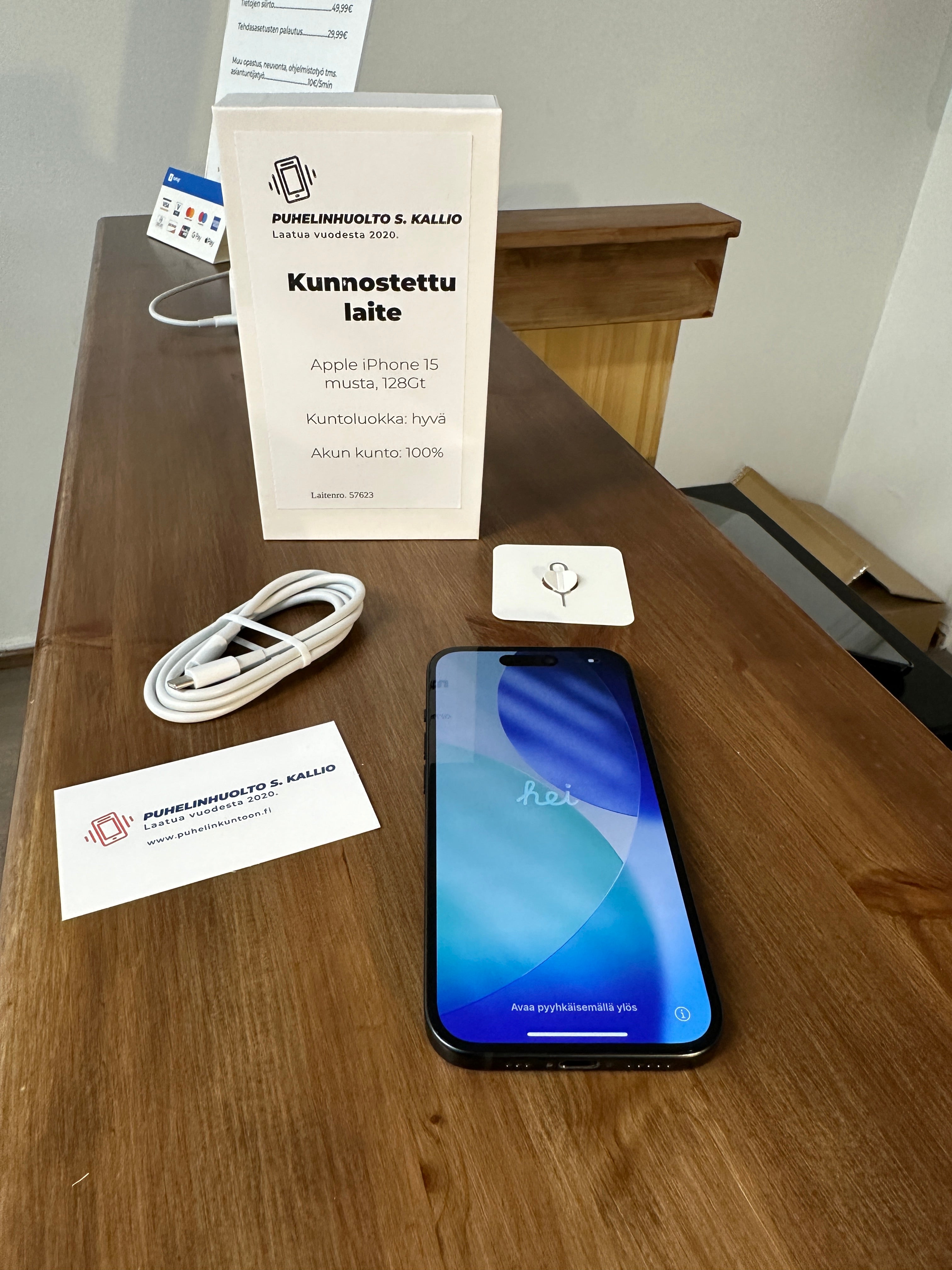 Apple iPhone 15, 128Gt, musta, hyvä