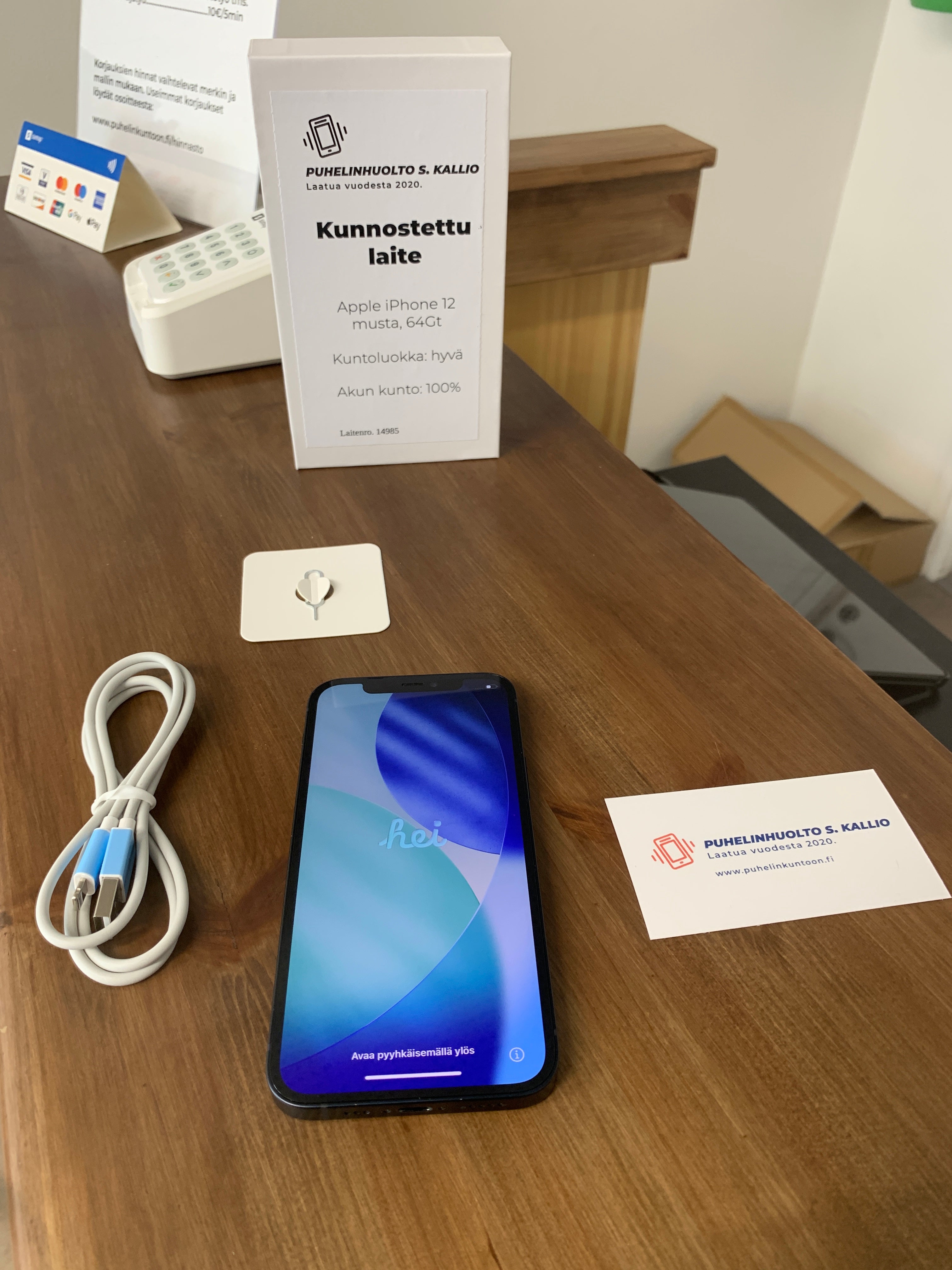 Apple iPhone 12, 64Gt, musta, hyvä