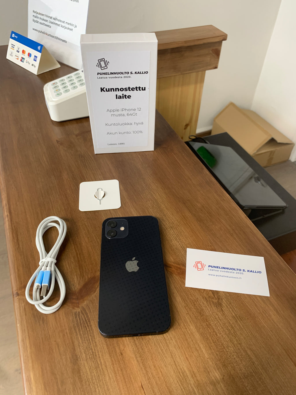 Apple iPhone 12, 64Gt, musta, hyvä